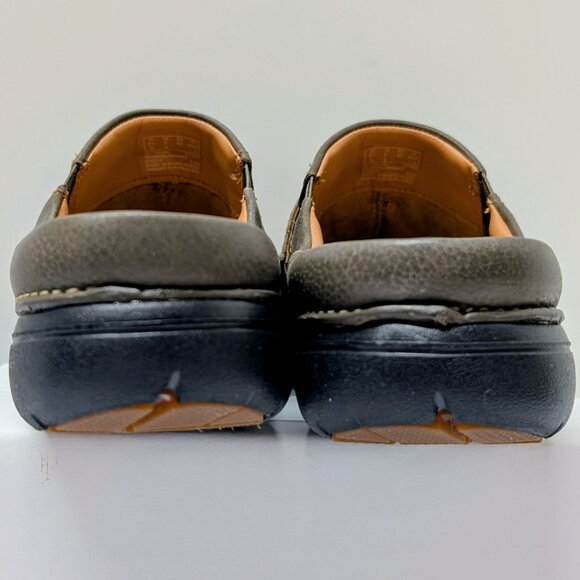 Clarks Unstructured Un Loop Ease Casual Mules in Dark Olive Leather - Picture 13 of 16